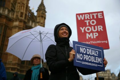 Anti-European Union (EU), pro-Brexit demonstrators from the Leave Mean Leave campaign group protest outside the Houses of Parliament in London on December 3, 2018. - Britain's Prime Minister Theresa May said last week it was up to MPs to decide whether Britain leaves the European Union next March with no …