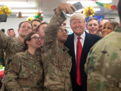 trump-iraq-christmas-selfies-getty-640x480