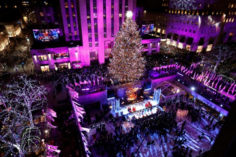 US radio stations pull 'Baby, It's Cold Outside' in wake of #MeToo - Breitbart