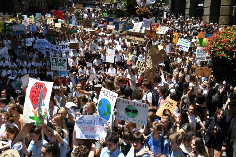 Aussie school kids lead mass coal mine protests - Breitbart