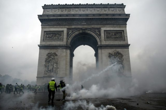 Arc de Triomphe to reopen after Paris protest damage