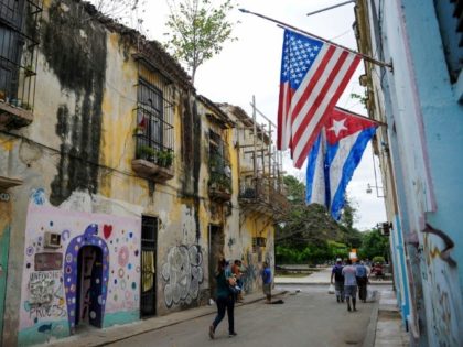 US presses Cuba with prisoner list