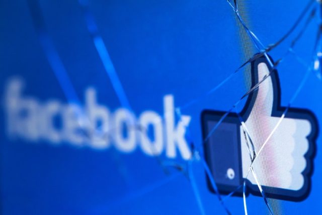 Irish data authority probes Facebook photo breach
