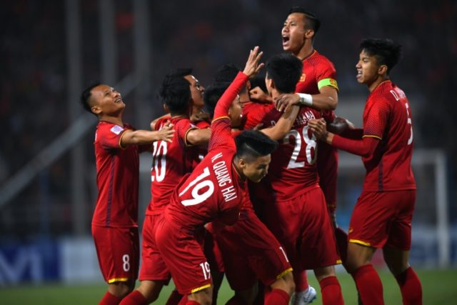 Vietnam beat Malaysia at home to claim Suzuki Cup