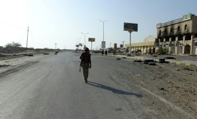 Air strikes, clashes hit Yemen's Hodeida despite ceasefire