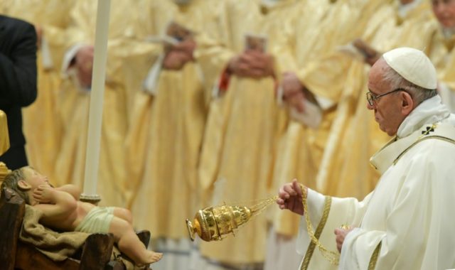 Pope urges more 'sharing and giving' in Christmas mass