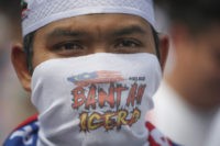 Big rally by Malaysia Muslims calls for upholding privileges