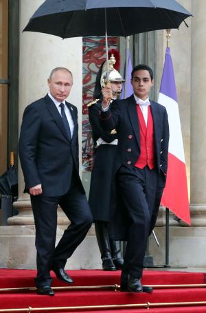 Vladimir Putin says he's open to talking with Ukraine