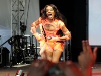 NEW YORK, NY - JUNE 08: Azealia Banks performs on stage at the SKYY Vodka Governors Ball at Randall's Island on June 8, 2013 in New York City. (Photo by Brad Barket/Getty Images for SKYY Vodka)