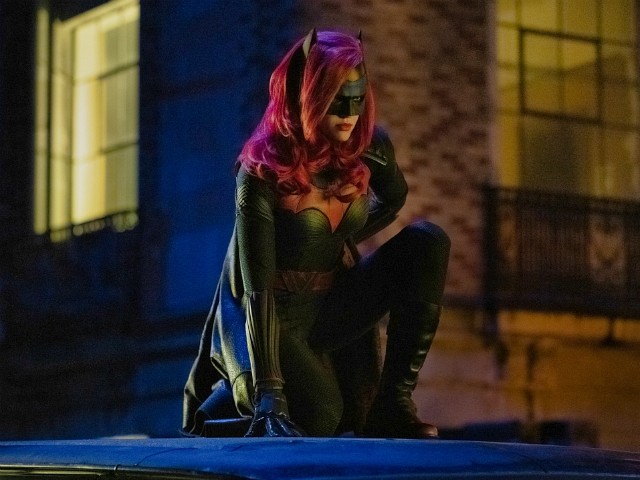 Lesbian ‘batwoman’ Series Gets Green Light At Cw