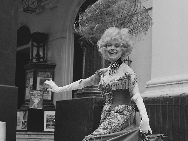 American actress and singer Carol Channing poses for a photocall outside the Drury Lane Th
