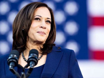 California Senator Kamala Harris speaks during a rally launching her presidential campaign on January 27, 2019 in Oakland, California. (Photo by NOAH BERGER / AFP) (Photo credit should read NOAH BERGER/AFP/Getty Images)