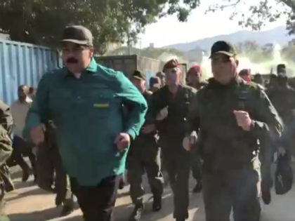 Maduro-jogging-Venezuela-military-screen