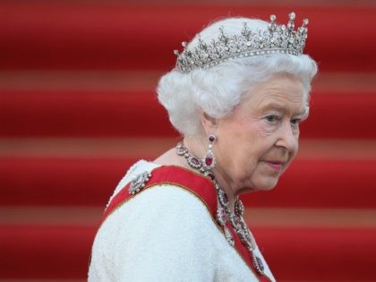 BERLIN, GERMANY - JUNE 24: Queen Elizabeth II arrives for the state banquet in her honour at Schloss Bellevue palace on the second of the royal couple's four-day visit to Germany on June 24, 2015 in Berlin, Germany. The Queen and Prince Philip are scheduled to visit Berlin, Frankfurt and …