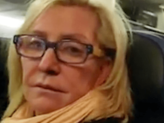 US plane passenger’s epic meltdown when she’s sat between ‘two big pigs’ captured