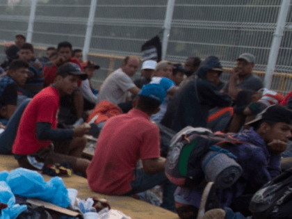 ad4ca970-41a8-4f22-a50c-5b4b7785df36-AP_Central_America_Migrant_Caravan