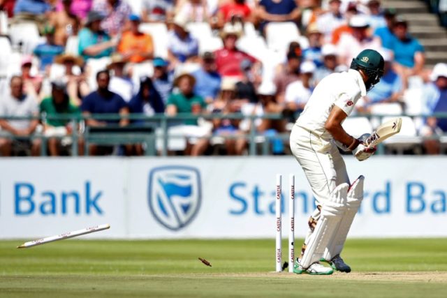 South Africa take first innings lead over Pakistan