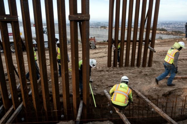 US vet cancels project to raise money for border wall
