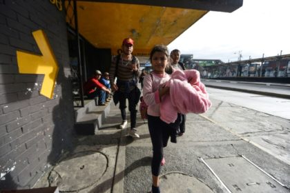 800 New Caravan Migrants Break Border Gate into Mexico