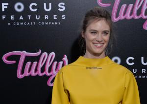 Mackenzie Davis may join Kristen Stewart in same-sex rom-