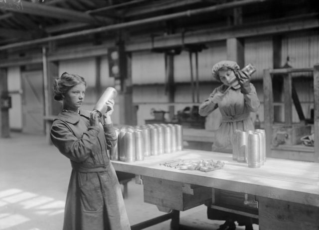 Female employees working on shell casings at a Vickers Ltd munitions factory, UK, circa 1915. (Photo by Hulton Archive/Getty Images)