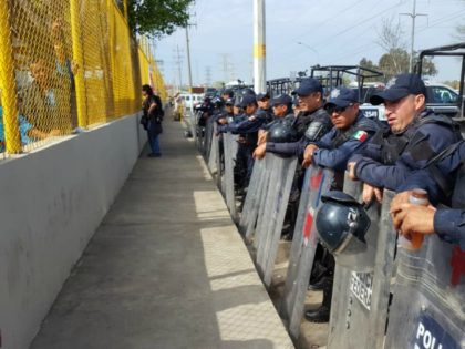 Piedras Niegras Caravan