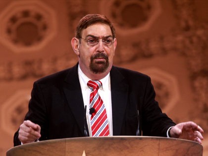 Pat Caddell speaking at the 2014 Conservative Political Action Conference (CPAC) in National Harbor, Maryland. (Gage Skidmore/Flickr)