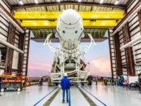 SpaceX plans to use its Falcon 9 launcher and Dragon capsule to carry astronauts US: SpaceX no-load test is delayed