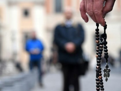 Vatican envoys meet sex abuse victims ahead of conference