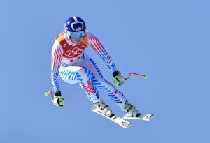 Lindsey Vonn finishes skiing career with bronze medal in final race