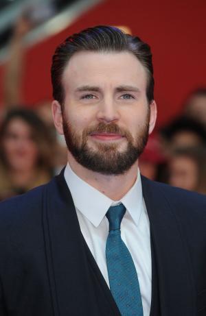 Netflix to release Chris Evans' 'Red Sea Diving Resort' - Breitbart