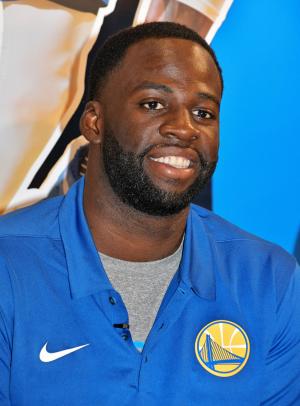 Warriors' Draymond Green proposes to girlfriend on a yacht