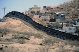 Pentagon to send another 1,000 troops to Mexican border