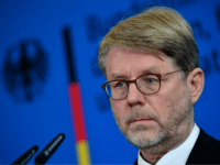 Hans-Eckhard Sommer, designated leader of the German Office for Migrants and Refugees (Bundesamt fuer Migration und Fluechltinge, BAMF), gives a joint press conference with the German Interior Minister on June 20, 2018 in Berlin. - Sommer will replace Jutta Cordt, who was sacked by German Interior Minister Horst Seehofer before. …
