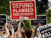 Judge Temporarily Blocks Texas from Eliminating Planned Parenthood’s Medicaid Funding