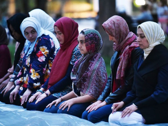 Women pray before iftar, the traditional Ramadan fast-breaking meal, at Lafayette Square during the Muslim holy month of Ramadan on June 6, 2018 in Washington, DC.