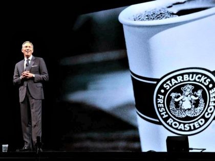 Starbucks Executive Chairman Howard Schultz speaks at the Starbucks Annual Meeting of Shareholders at McCaw Hall in Seattle, Washington on March 21, 2018. / AFP PHOTO / Jason Redmond (Photo credit should read JASON REDMOND/AFP via Getty Images)