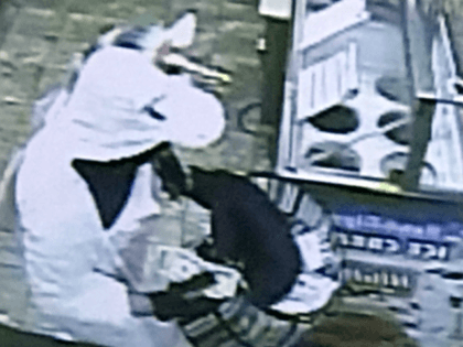 A man dressed as a unicorn brandishing a crowbar robbed a convenience store early Saturday morning, according to the Baltimore County Police Department.