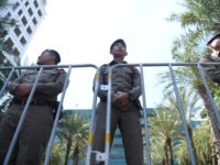 Thai court dissolves key Shinawatra-linked party