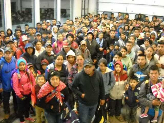 Border Patrol agents apprehend large group of 230 migrants near Antelope Wells, NM. (Photo