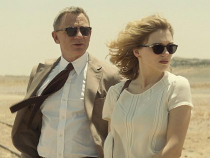 Daniel Craig and Léa Seydoux in Spectre (2015)