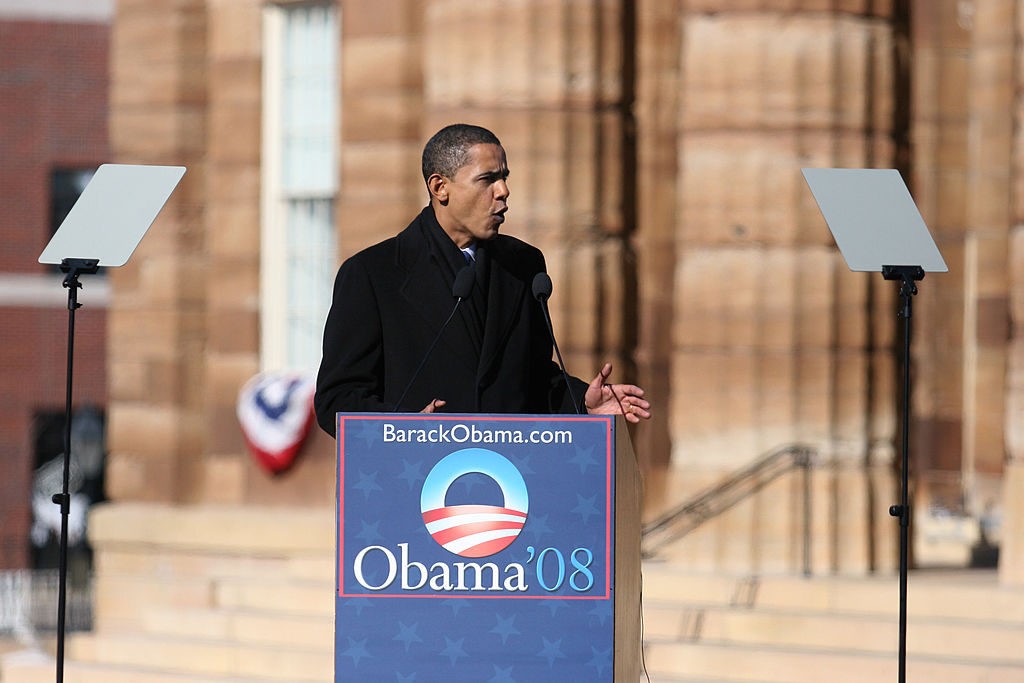 SPRINGFIELD, IL - FEBRUARY 10: Senator Barack Obama (D-IL) speaks to a crowd gathered on the lawn of the old State Capital Building February 10, 2007 in Springfield, Illinois. Obama announced to the crowd that he would seek the Democratic nomination for President. (Photo by Tasos Katopodis/Getty Images)