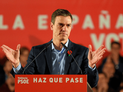 Spanish Prime Minister and Spanish Socialist Party (PSOE) candidate for prime minister Pedro Sanchez addresses supporters during the last campaign rally in Valencia on April 26, 2019 ahead of the April 28 general election. - Spain closes today a tense legislative elections campaign with repeated calls by Sanchez to avoid …