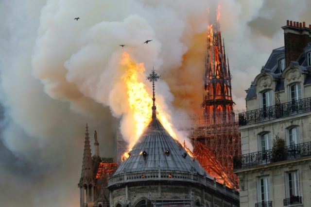 'Hunchback of Notre-Dame' tops bestseller lists after fire