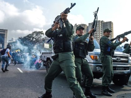 Rioting breaks out in Venezuela amid 'attempted coup'