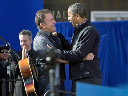 MADISON, WI - NOVEMBER 5: Bruce Springsteen and U.S. President Barack Obama stadn on stage