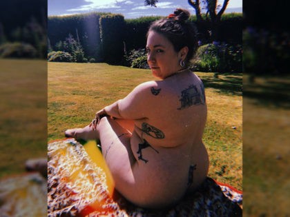 lena-dunham-instagram-nude