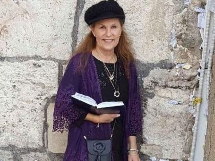 lori-kaye-poway-synagogue-shooting-1556455621