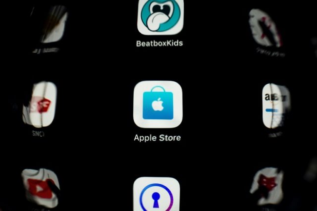 Top US court allows consumer lawsuit on Apple app store ...