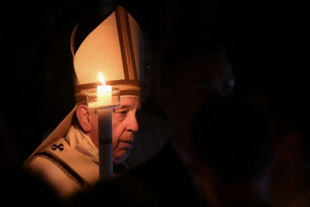 Pope prays as Frenchman's life support switched off